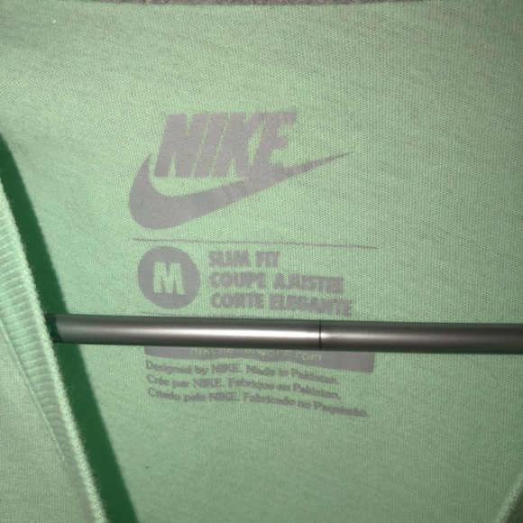 nike mint tee - Picture 2 of 2